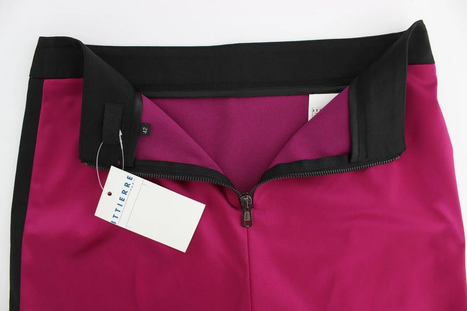 Dolce & Gabbana Elegant Pencil Skirt in and Women's