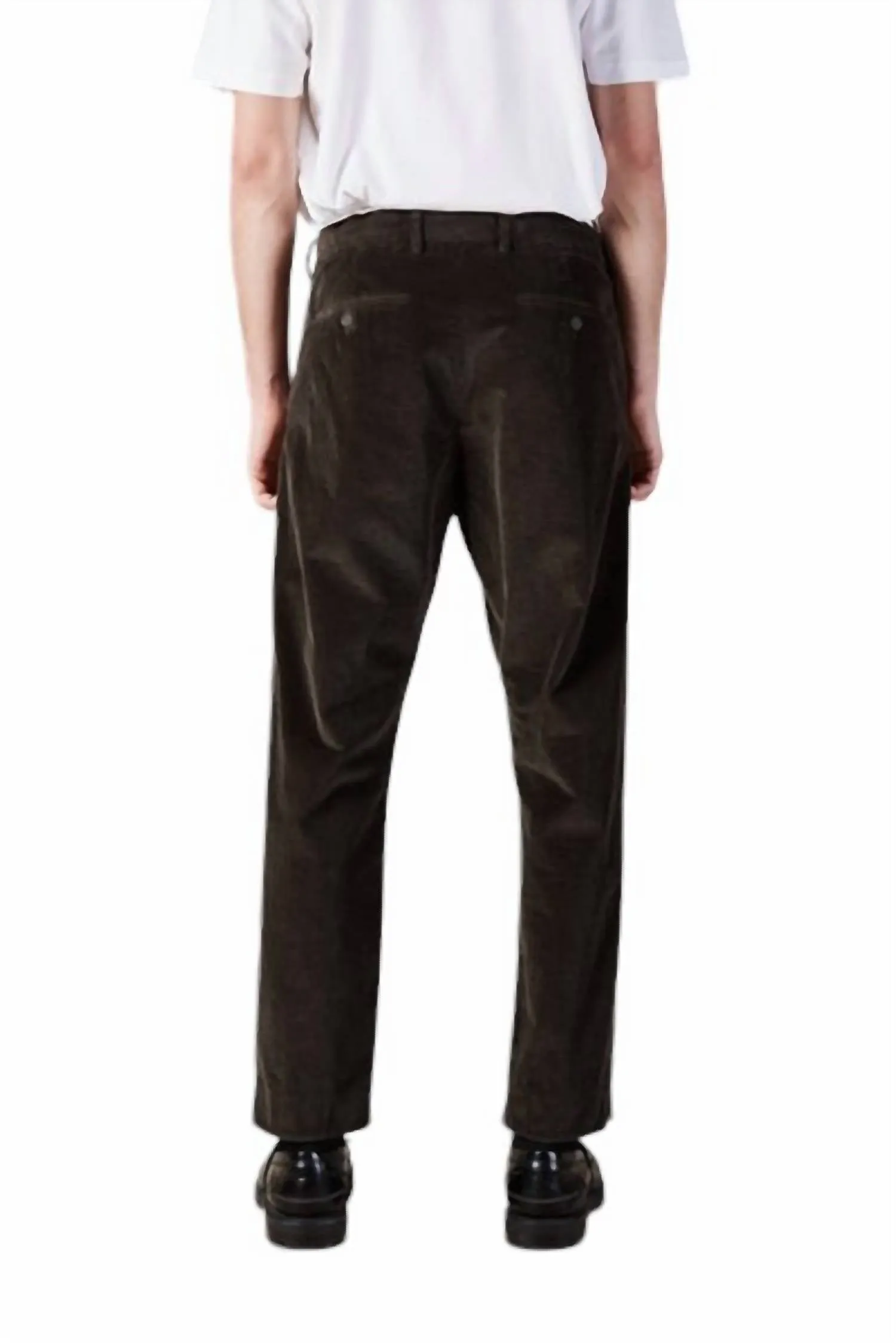 Men's Relaxed Corduroy Trouser In Dark Army