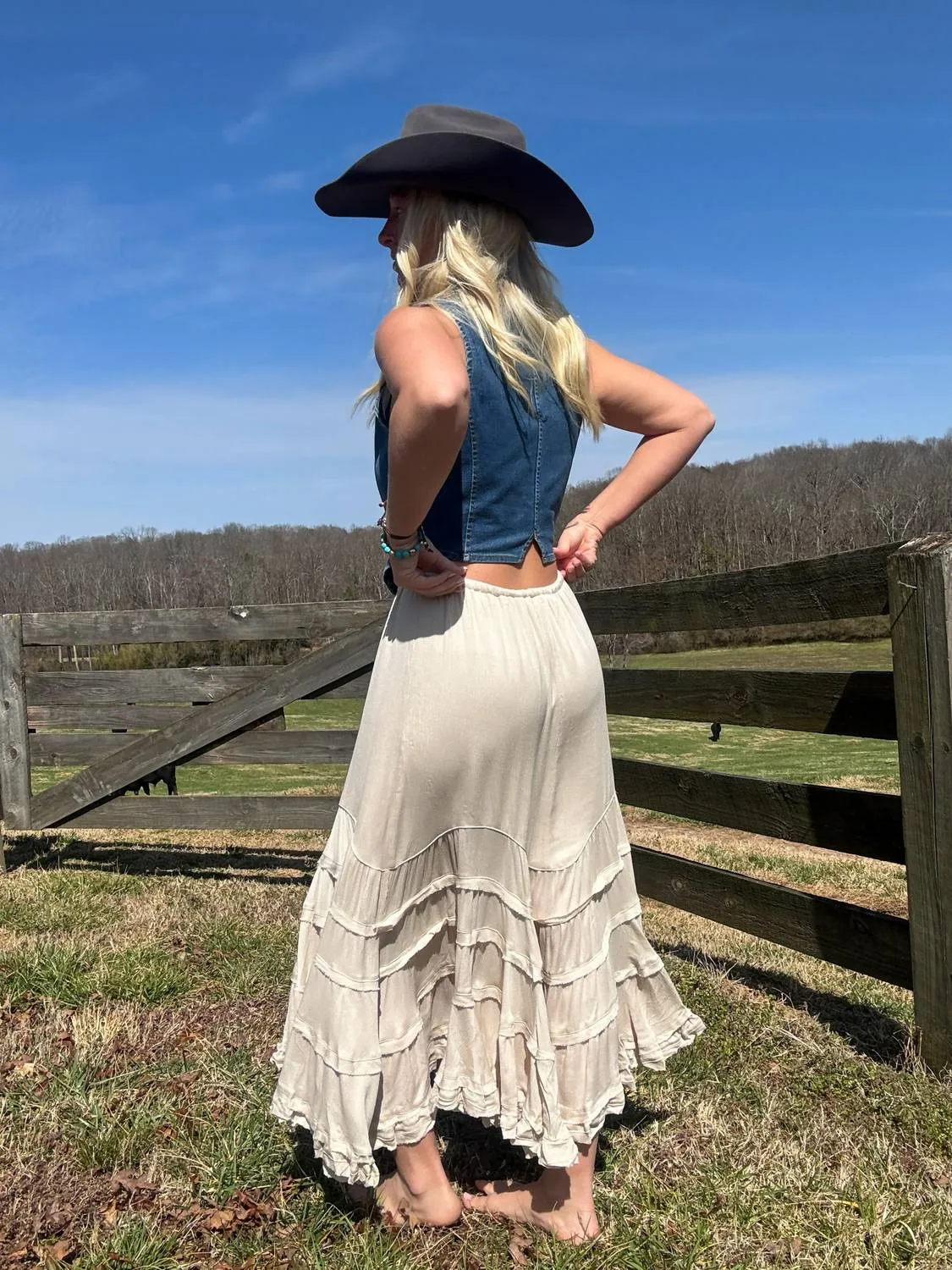 Miss Bell Tiered Skirt In White