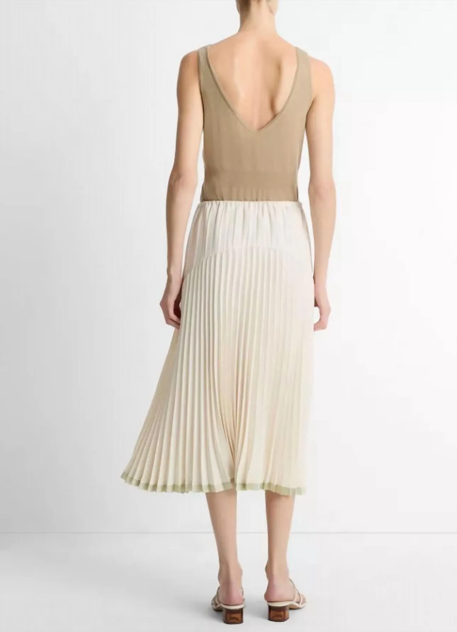 Pleated Tiered Skirt In Bona