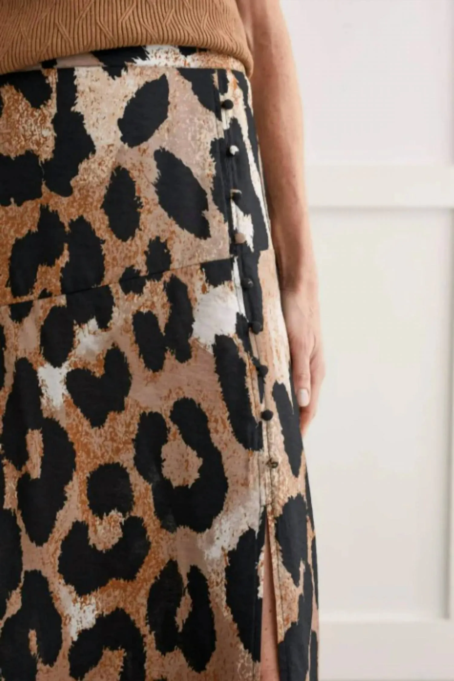 Pull-On Leopard Print Skirt With Buttons In Cinnamon