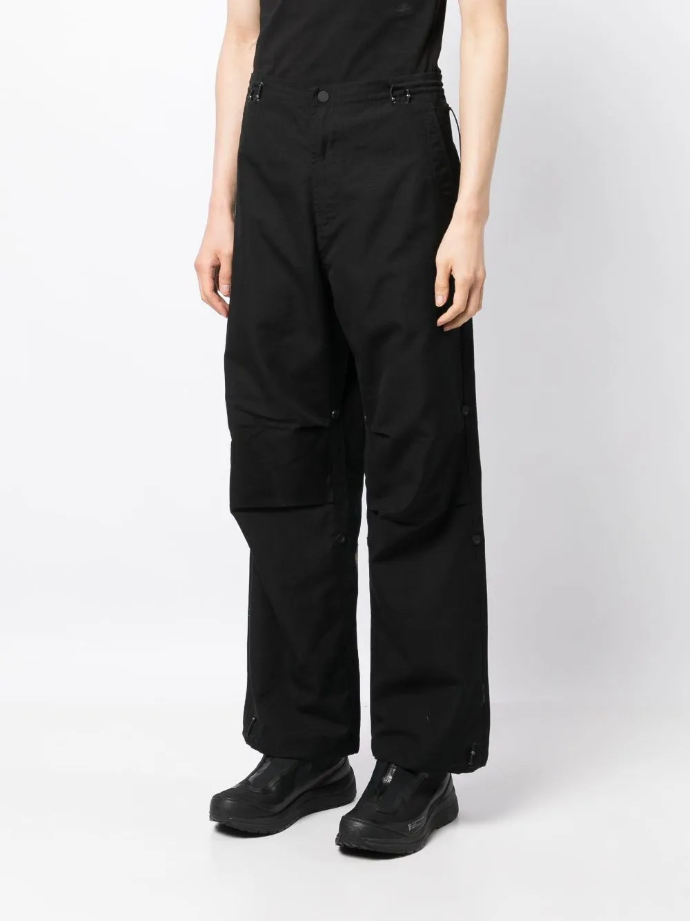 Rabbit-Embroidered Lose-Fit Trousers