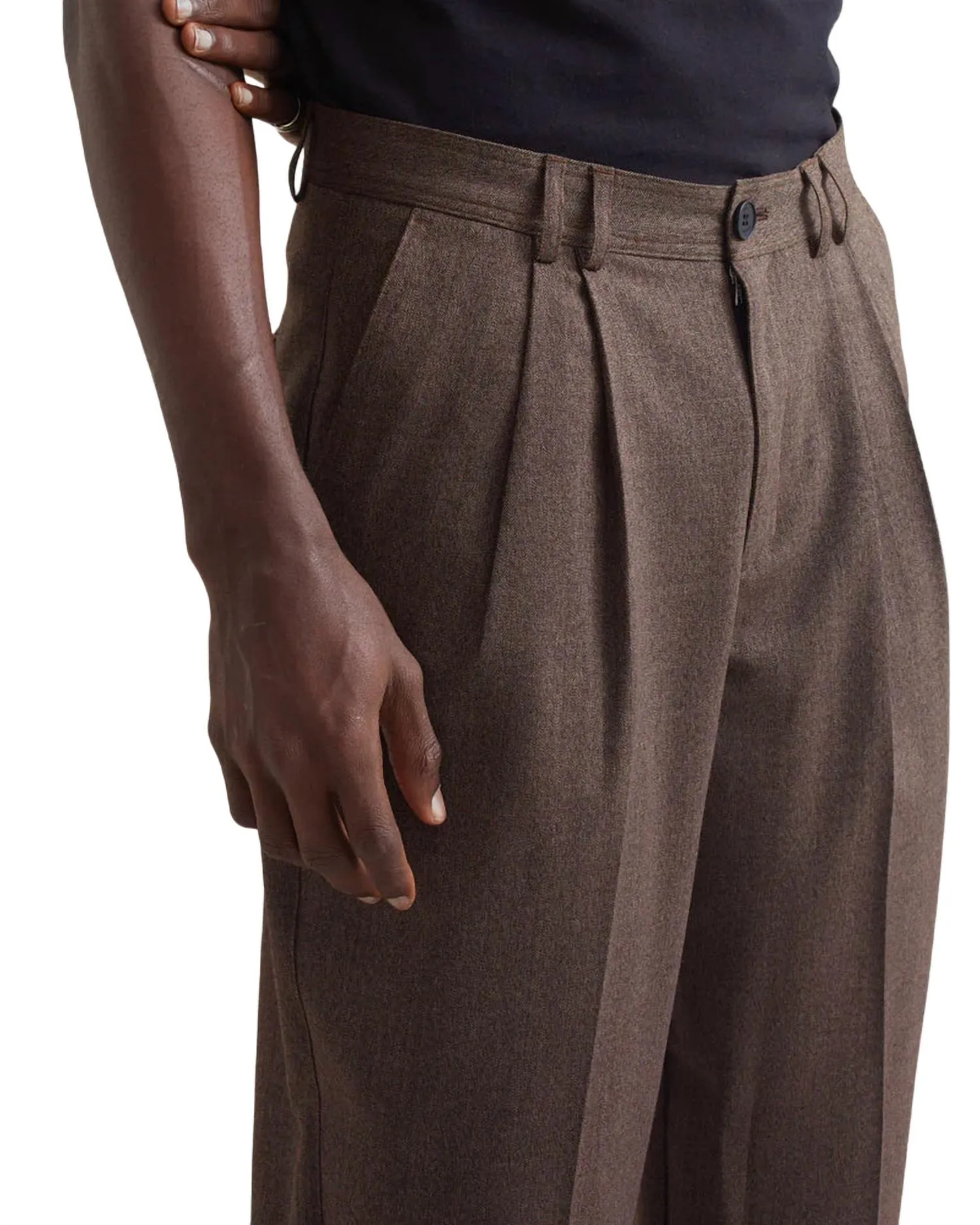 Raleigh Pleat Trouser In Brown