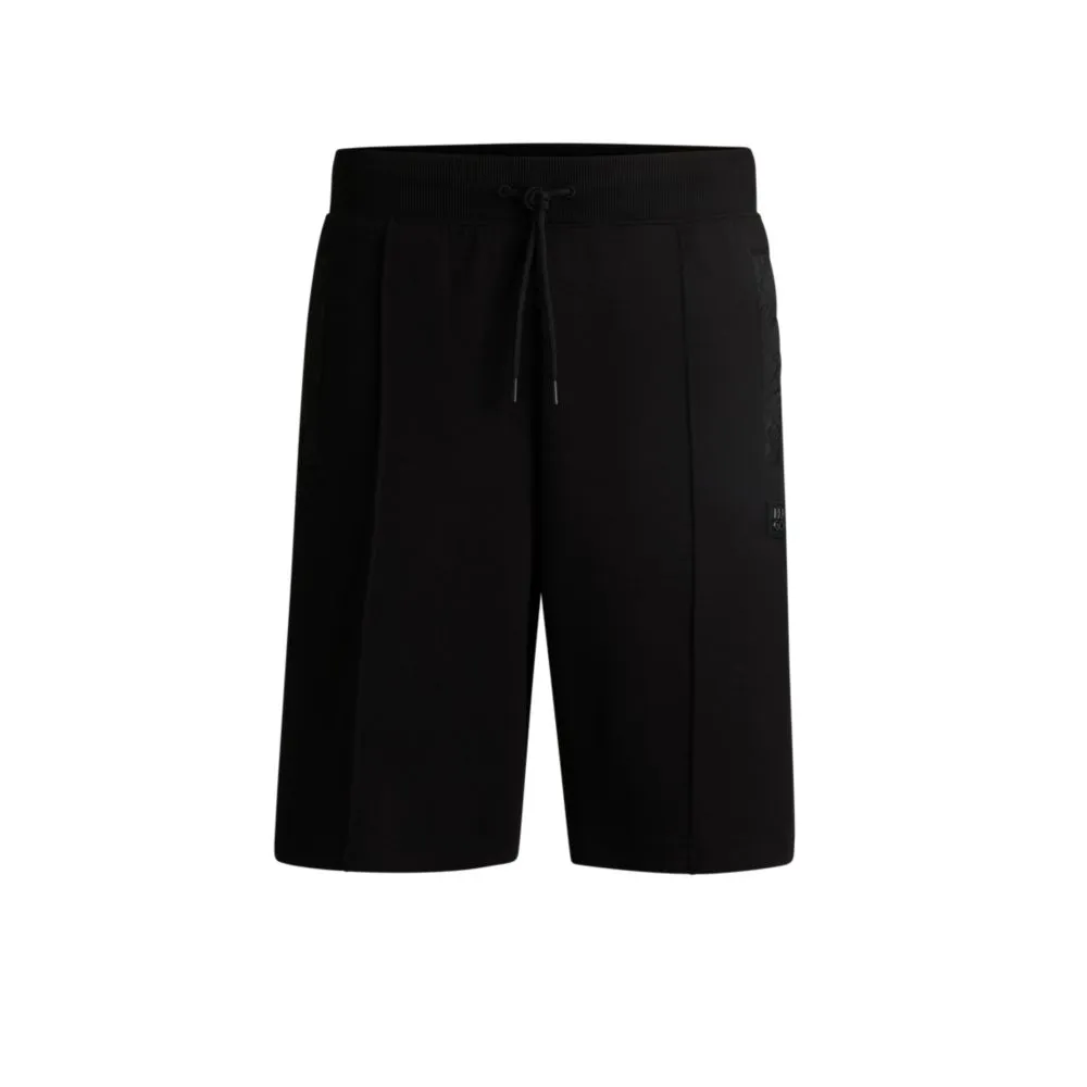Shorts with zigzag stitching