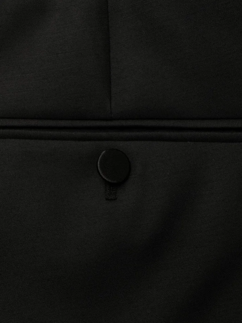 Tailored Black Trousers With Classic Waistband And Subtle Pleats