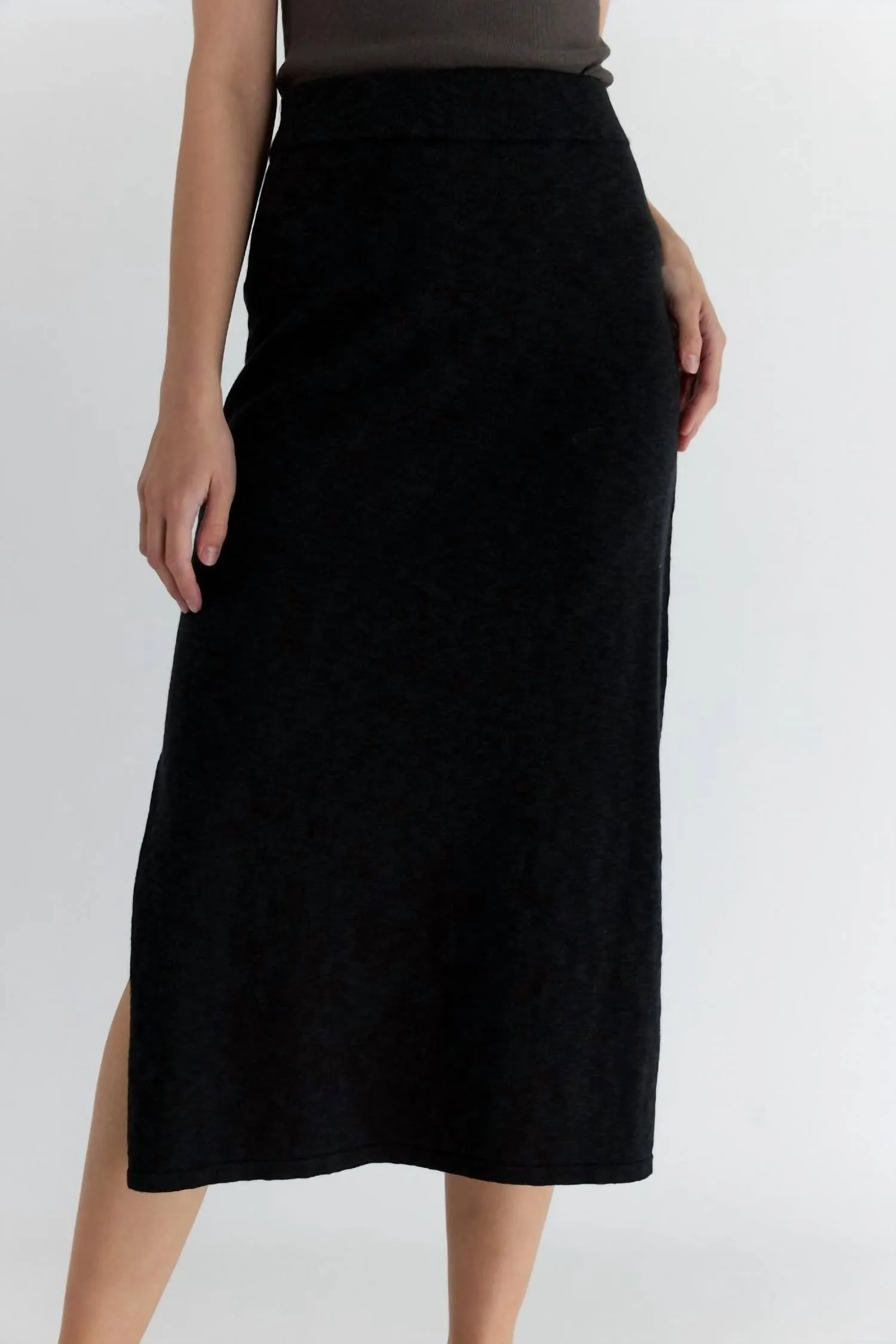 The Rosey Skirt In Black